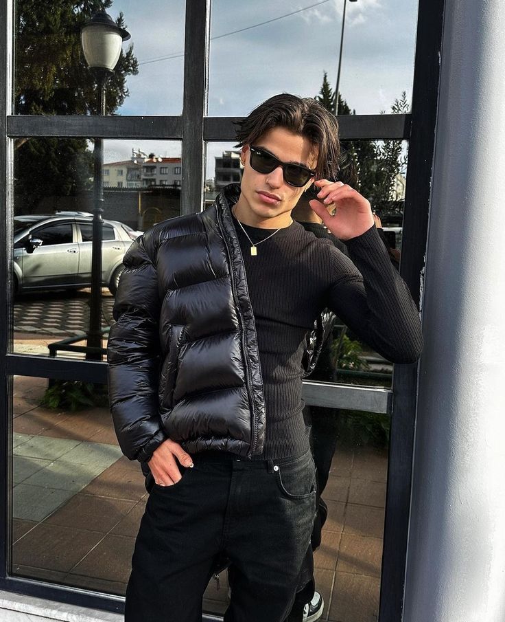 Men's Puffer Jacket - Hooded with Full Zip Closure
