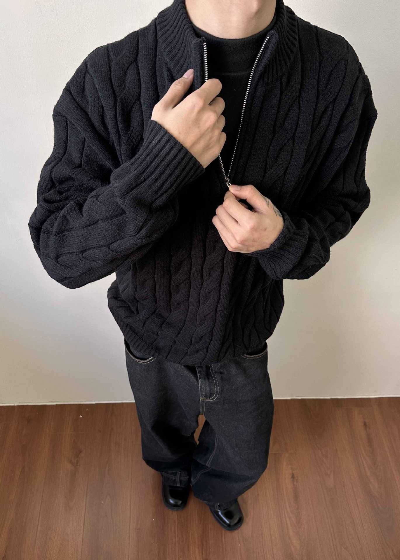 Men's Quarter-Zip Cable Knit Sweater